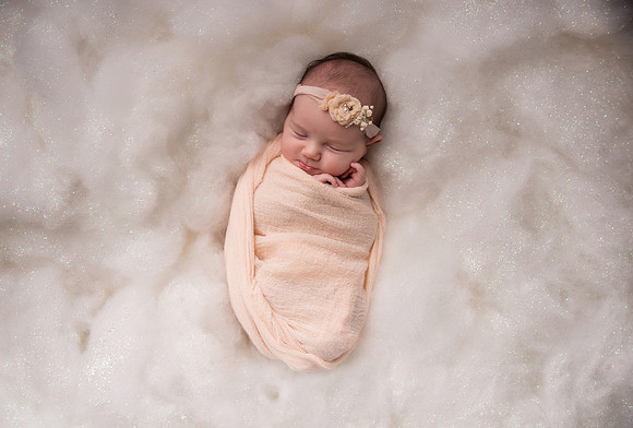 Oskaloosa Iowa Newborn Photographer
