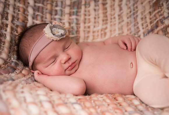 Oskaloosa Iowa Newborn Photographer