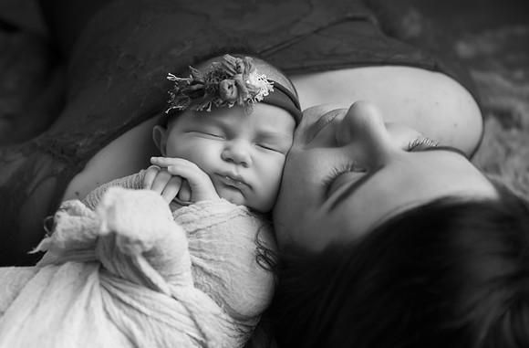 Oskaloosa Iowa Newborn Photographer