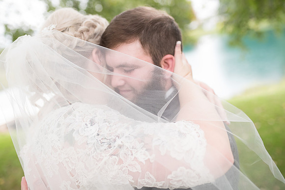 Sigourney-Iowa-Wedding-Photographer
