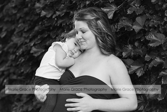 Iowa-City-Maternity-Photographer