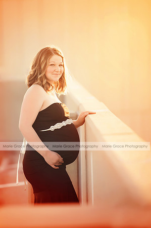 Iowa-City-Maternity-Photographer